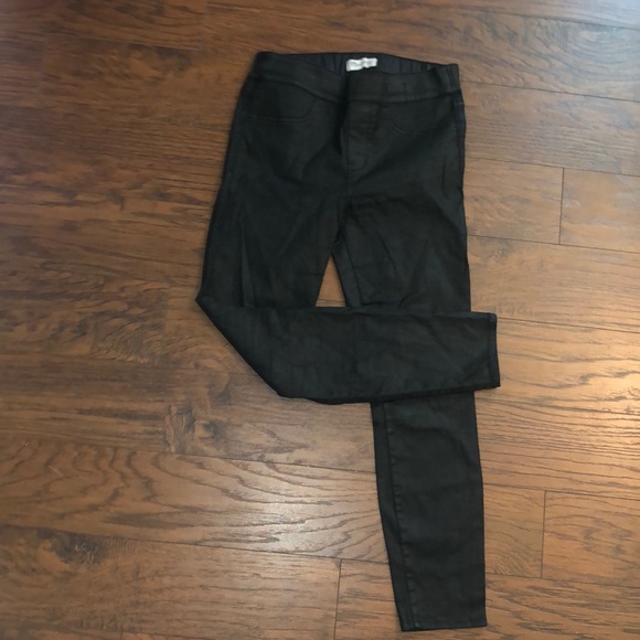 Madewell black coated edition skinny pull on jeggings. Size 27. - Picture 2 of 4
